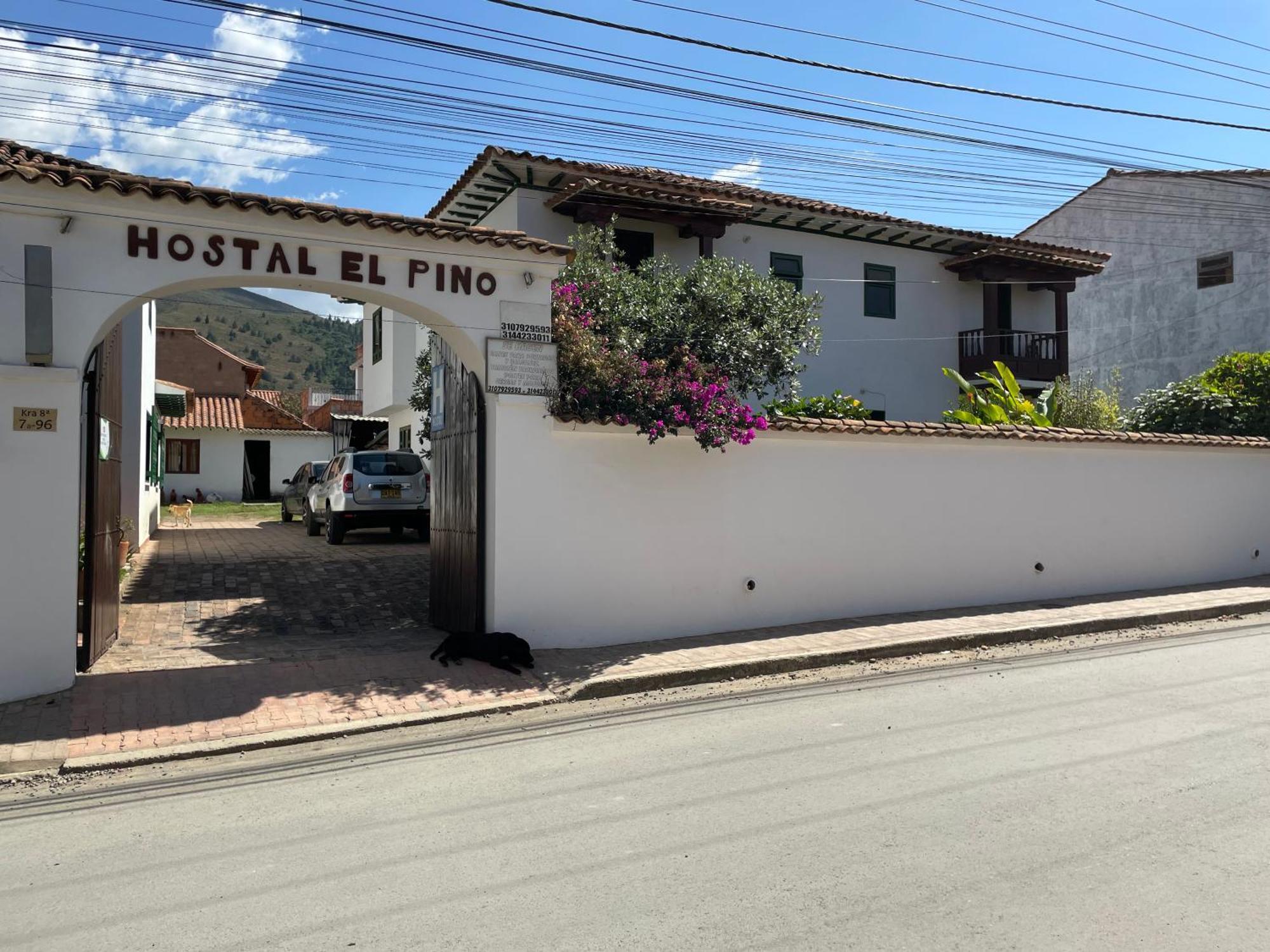 Hostal El Pino Villa de Leyva Luaran gambar