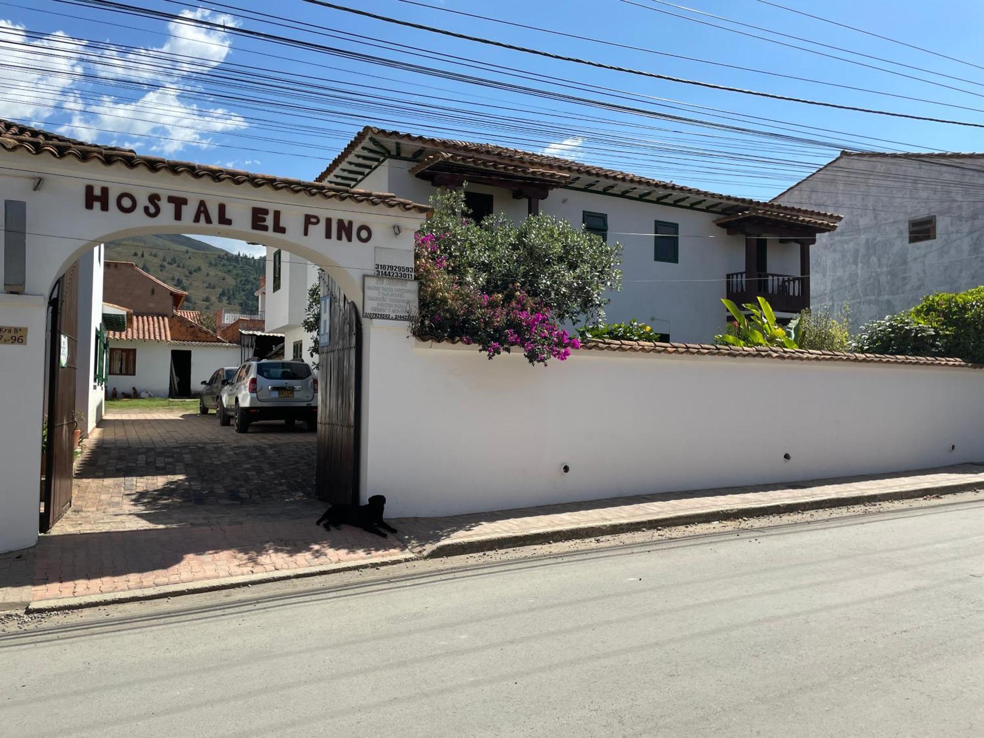 Hostal El Pino Villa de Leyva Luaran gambar